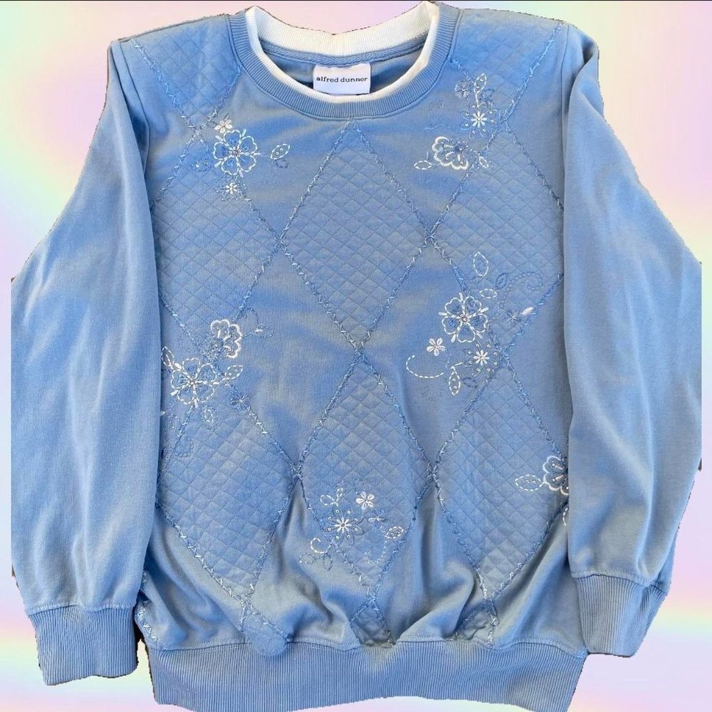 Alfred Dunner baby blue embroidered sweater SOFT AND CUTE! VINTAGE